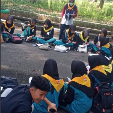 Ekskul 4